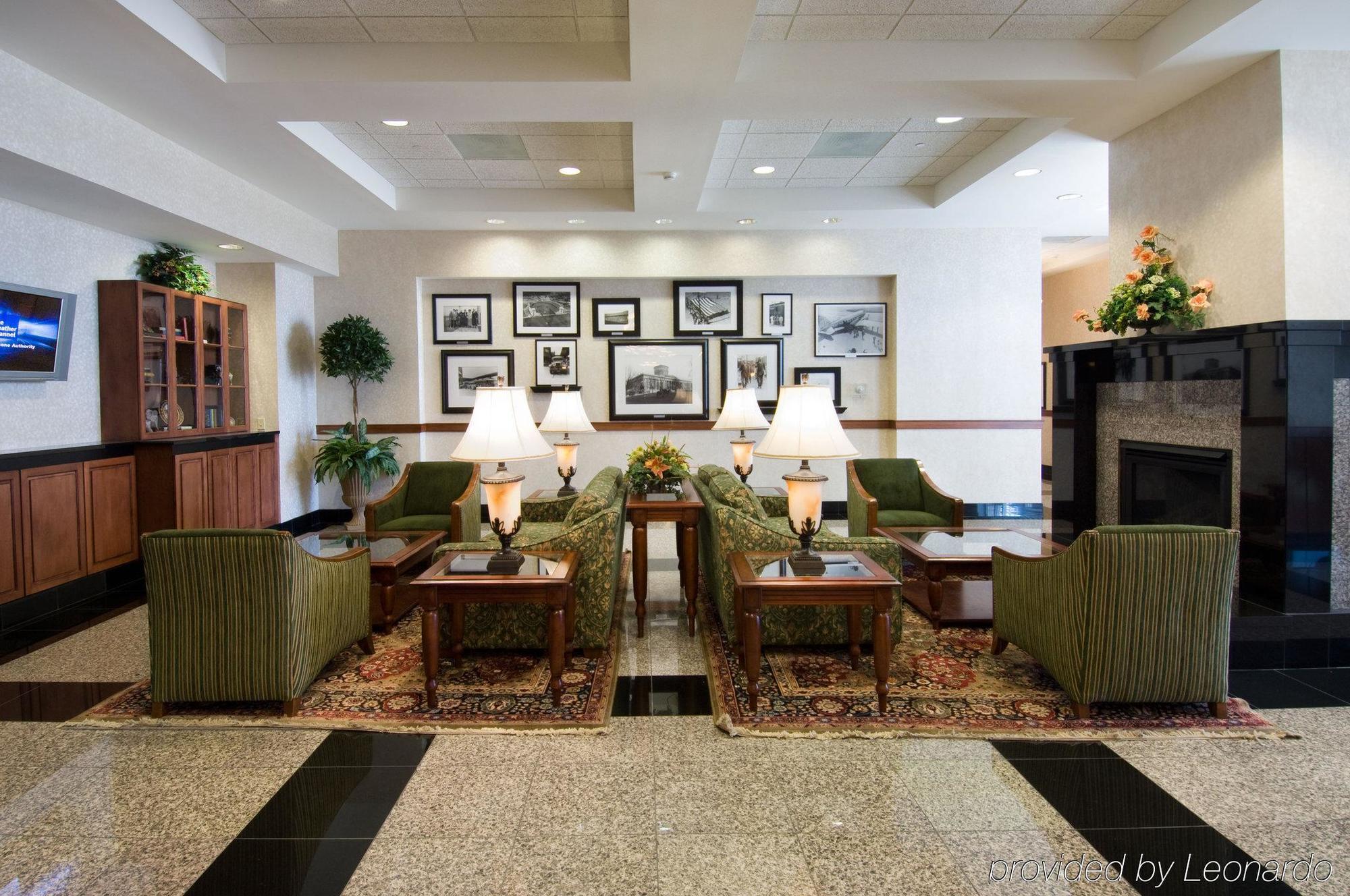 Drury Inn & Suites Columbus Grove City Beltér fotó